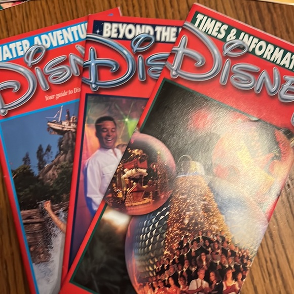 Disney maps and guides 👀 relive 1996 at Disney World - Picture 5 of 8